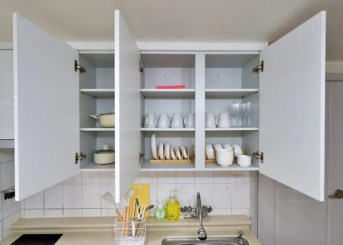 2room, 6 People, Myeongdong, Itaewon, Station *