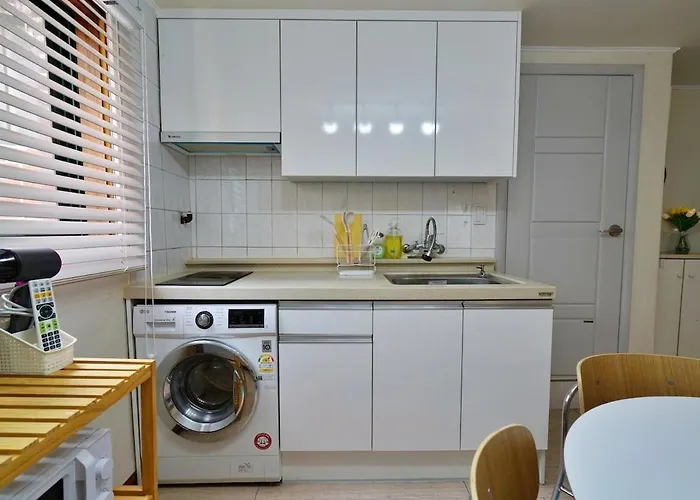 アパート 2room, 6 People, Myeongdong, Itaewon, Station